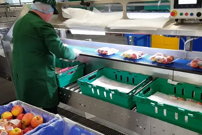 PAKstation-in-action_Morrisons-1